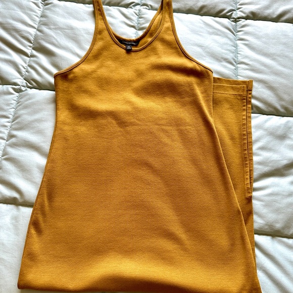 Banana Republic Racerback Midi Tank Dress. Size XS - Picture 5 of 6